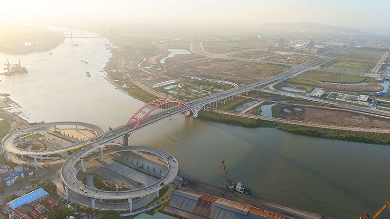 Thuy Nguyen et la ville de Hai Phong s'élèvent dans la nouvelle ère -0