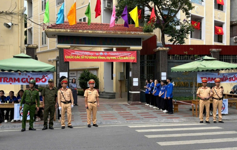 Công an hỗ trợ gần 26 nghìn thí sinh Hải Phòng bước vào kỳ tuyển sinh lớp 10 THPT  -0