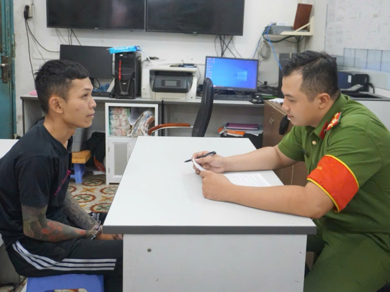 Bắt giữ đối tượng cướp giật tài sản chỉ sau gần 10 giờ truy xét -2