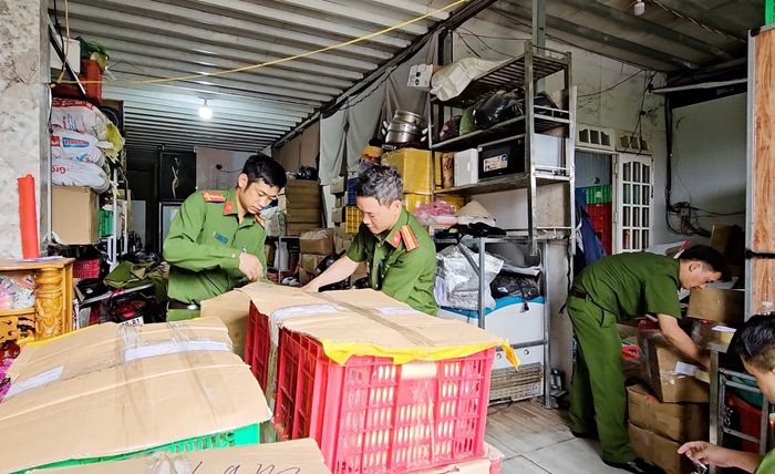 Phát hiện hàng loạt doanh nghiệp kinh doanh thực phẩm không nguồn gốc -0