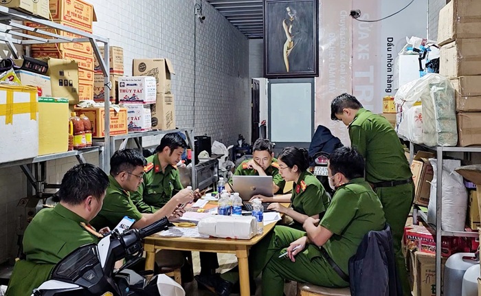 Phát hiện hàng loạt doanh nghiệp kinh doanh thực phẩm không nguồn gốc -0