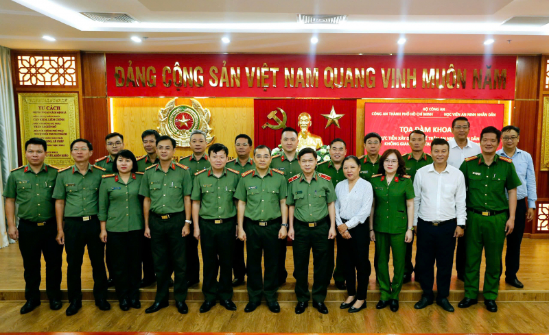 Xây dựng thế trận an ninh nhân dân trên không gian mạng tại TP Hồ Chí Minh -2