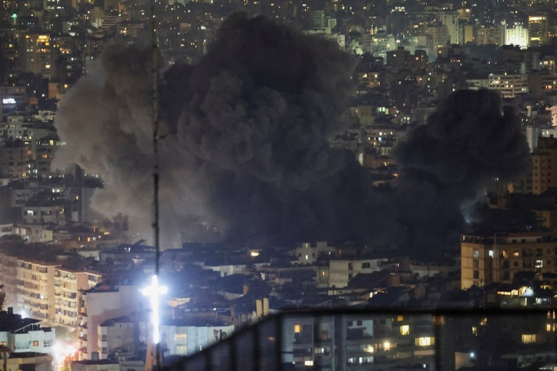 Quân đội Israel không kích dồn dập vùng ngoại ô thủ đô của Lebanon -0