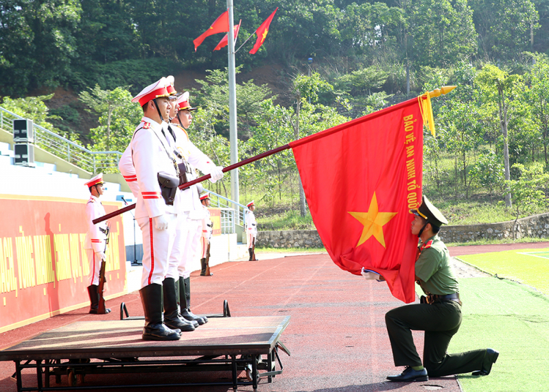 Khép lại khóa huấn luyện đầy thử thách, mở ra hành trình mới cho chiến sĩ trẻ -1