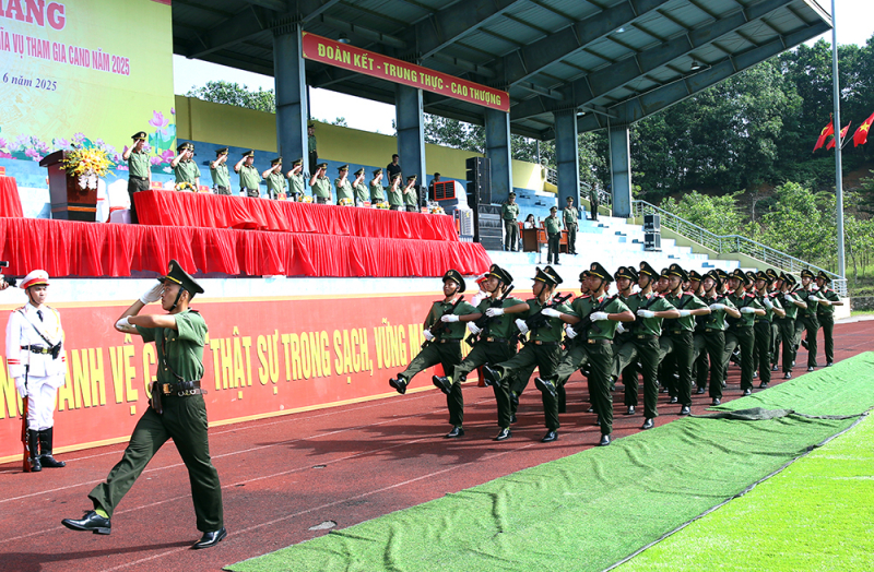 Khép lại khóa huấn luyện đầy thử thách, mở ra hành trình mới cho chiến sĩ trẻ -1