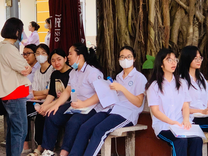 Giáo viên, học sinh nói gì về đề thi môn Ngữ văn lần đầu tiên thi theo chương trình mới? -0