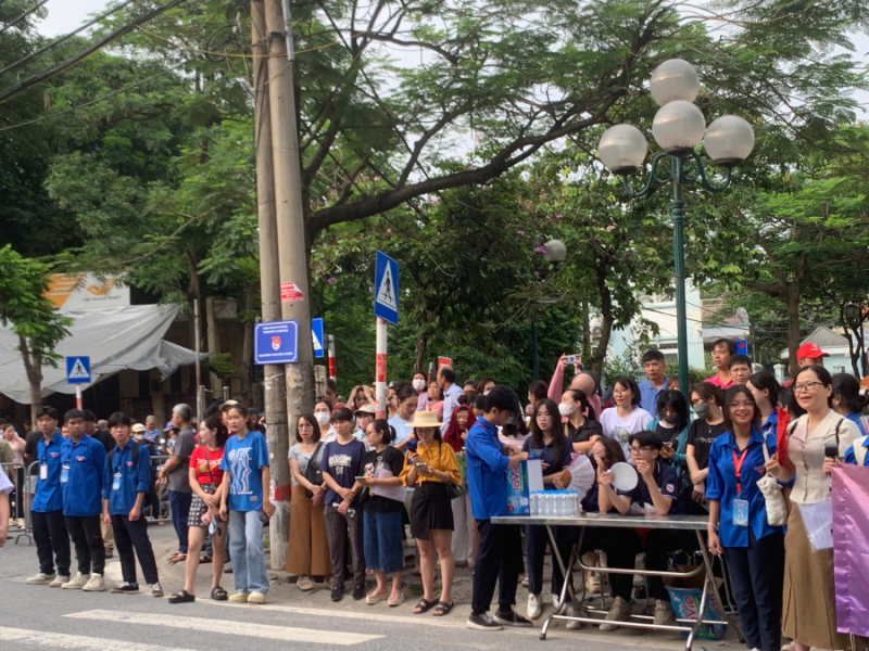 Hơn 102.000 học sinh Hà Nội bắt đầu thi vào lớp 10 -0