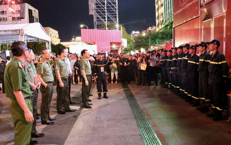 Đêm gala “Vinh quang CAND Việt Nam” bùng nổ cảm xúc, trọn vẹn tự hào -2