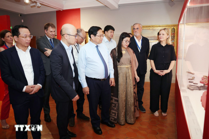 Văn hóa là sợi dây đầy âm thanh, sắc màu cho tình hữu nghị Việt-Pháp -0