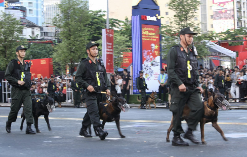 Đã mắt khi xem  cảnh khuyển “tác chiến” chống tội phạm ma túy tại chương trình “Vinh quang CAND Việt Nam” -0