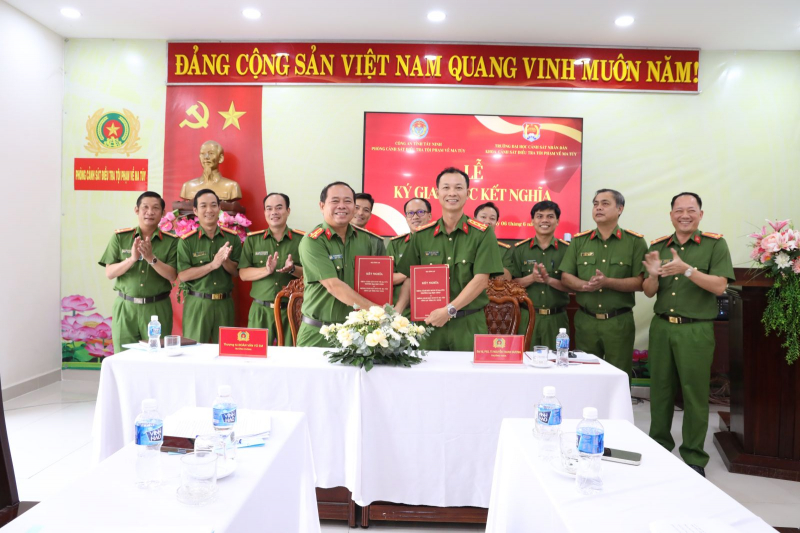 Gắn lý luận với thực tiễn, nâng cao hiệu quả đấu tranh, phòng ngừa tội phạm ma túy -0
