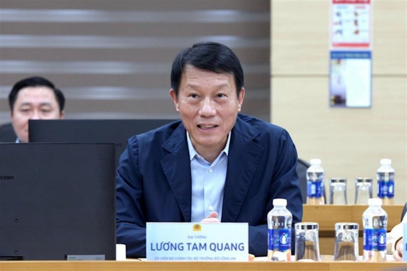 Minister Luong Tam Quang visits Samsung Electronics Vietnam Thai Nguyen Co., Ltd. -0