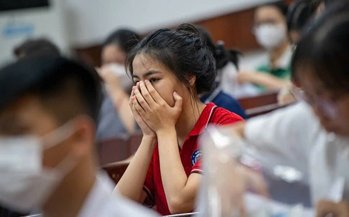 Kỳ thi 2025 và cuộc khủng hoảng khối C: Học sinh đứng trước ngã rẽ khó khăn -0