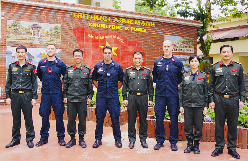Tinh thần thép ở