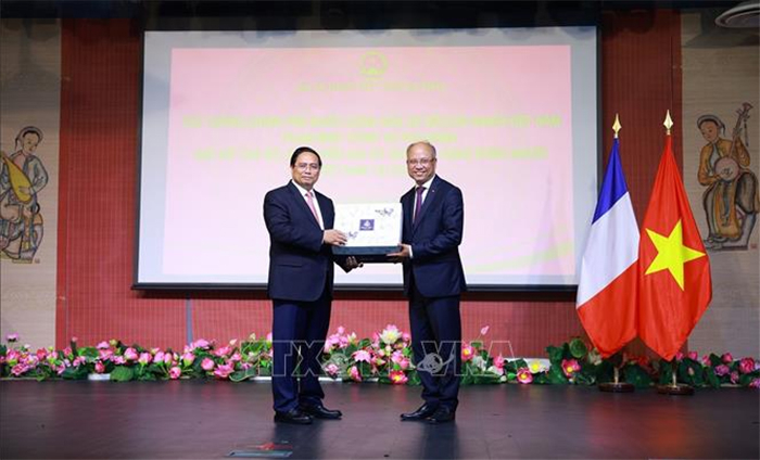 Thủ tướng Phạm Minh Chính gặp gỡ cộng đồng người Việt Nam tại Pháp -0