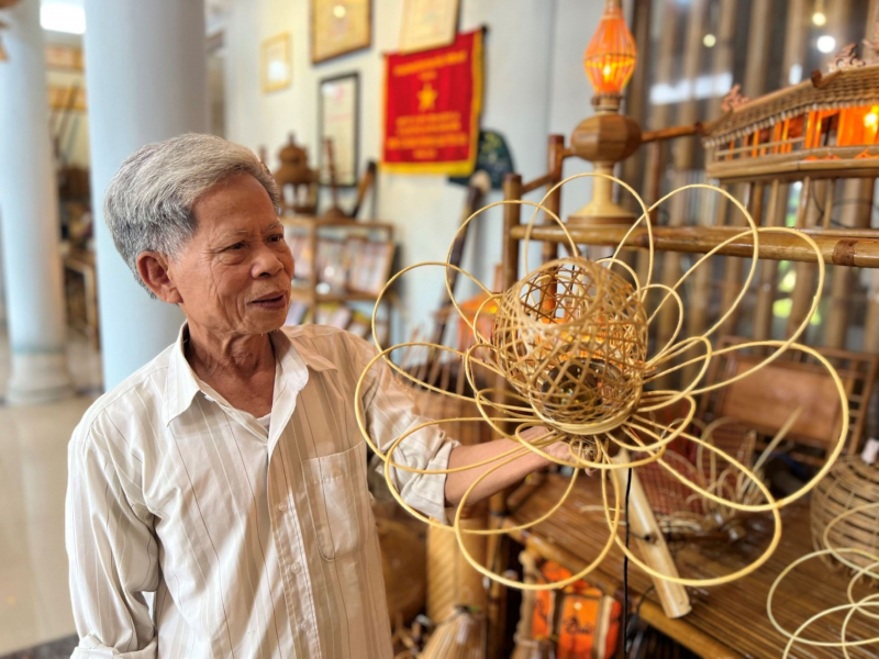 Đưa sản phẩm thủ công mỹ nghệ truyền thống