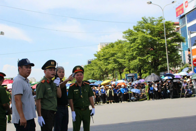 Dấn thân với công việc -0