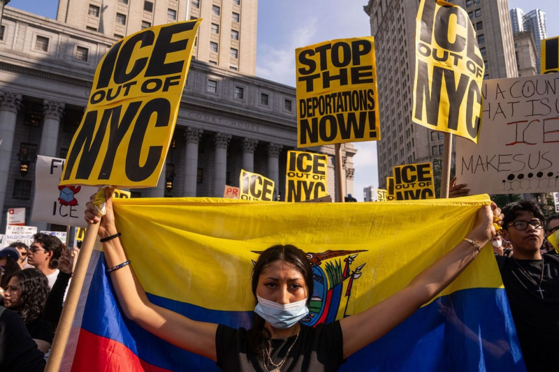 Hàng trăm lính thủy quân lục chiến Mỹ đến Los Angeles sau lời cảnh báo của ông Trump -0