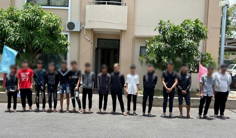 Khởi tố 9 thanh thiếu niên đua xe trái phép -0