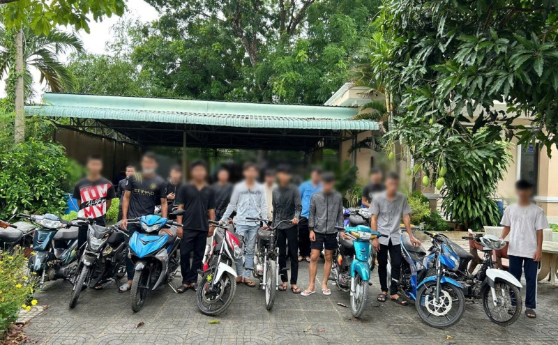 Khởi tố 9 thanh thiếu niên đua xe trái phép -1