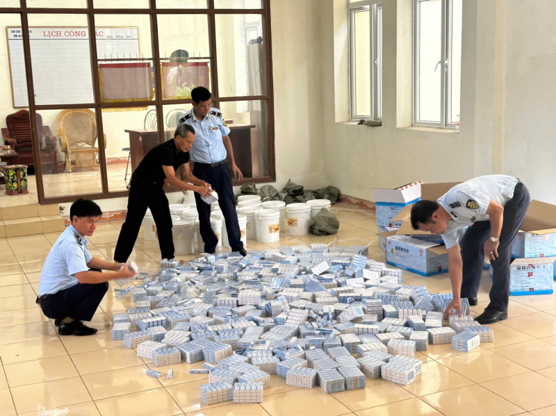 Ngăn chặn kịp thời hơn 5.000 tuýp thuốc tân dược lậu -0