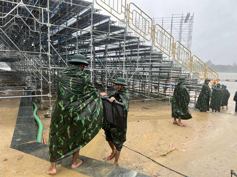 Lluvias e inundaciones inusuales provocan el aplazamiento de la final de Miss Vietnam 2024 en Hue -0