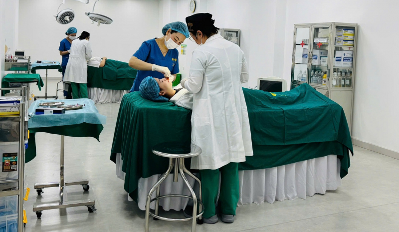 Nhiều tai biến nghiêm trọng do tiêm filler rởm để làm đẹp -0