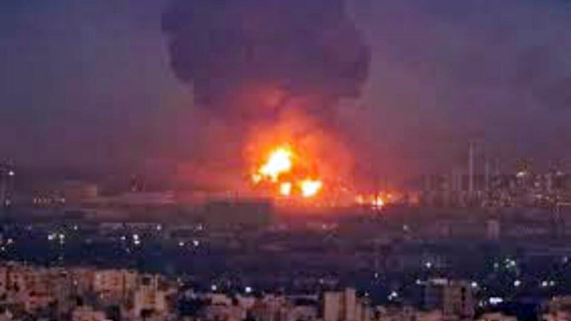 th%3f dô tehran chìm trong khói l%3fa sau dòn t%3fn công ph%3f d%3fu c%3fa israel.jpg -0