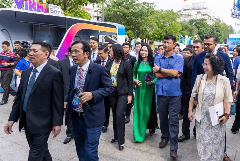 Pharmacity đồng hành cùng xu hướng số: Trải nghiệm mua sắm an toàn trên VNeID tại “Ngày hội không tiền mặt” -0