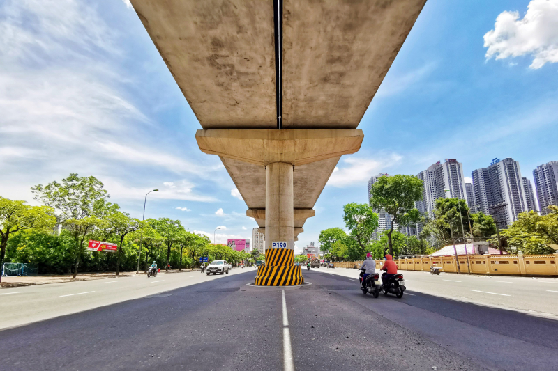 Nắng rát, oi nóng ở miền Bắc và Trung Bộ -0