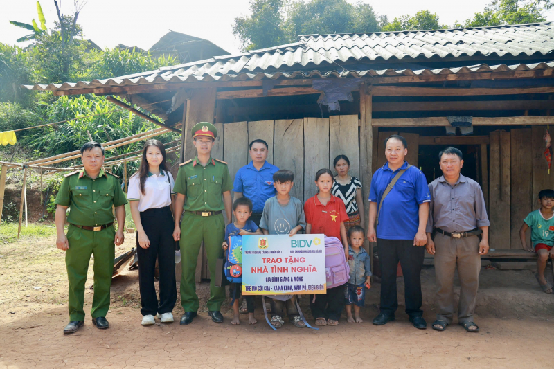 Trường Cao đẳng CSND I tổ chức nhiều hoạt động thiết thực chung tay xóa nhà tạm, nhà dột nát -0