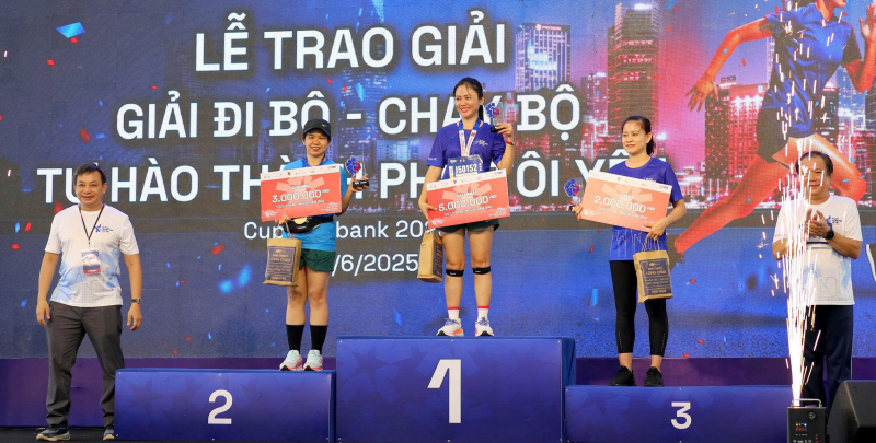 Số lượng người làm báo lớn nhất từ trước tới nay tham gia Giải đi bộ - chạy bộ “Tự hào thành phố tôi yêu” -4