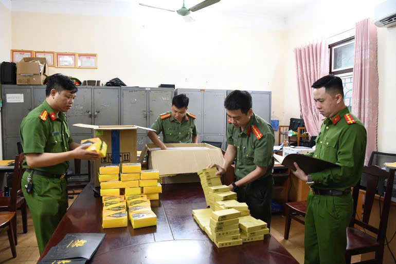 Khởi tố 3 đối tượng trong đường dây kinh doanh thực phẩm chứa chất cấm quy mô lớn -0