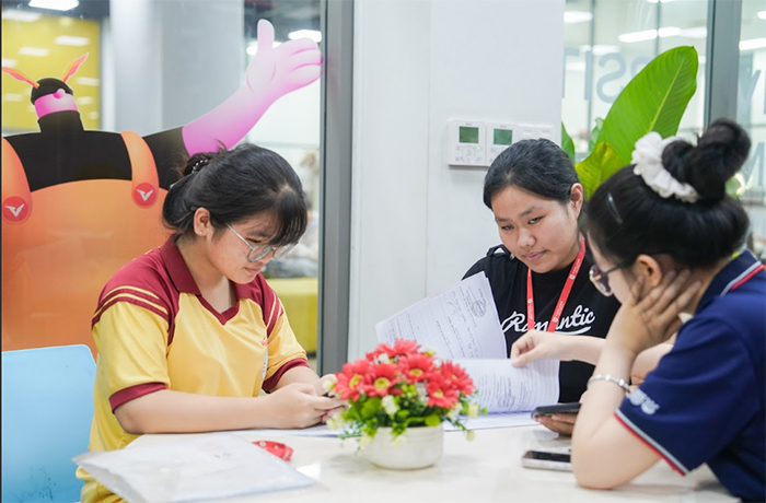 សាកលវិទ្យាល័យ Van Lang បានប្រកាសមូលនិធិអាហារូបករណ៍ចូលរៀនឆ្នាំ 2025 ដែលមានទឹកប្រាក់ជាង 70 ពាន់លានដុង -0