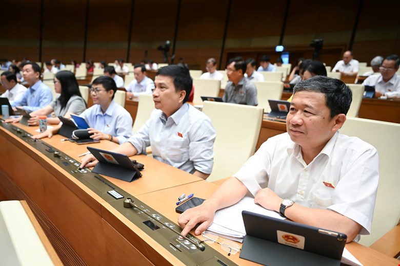 Thông qua Luật Nhà giáo, lương giáo viên được xếp cao nhất trong thang bậc lương hành chính sự nghiệp -0