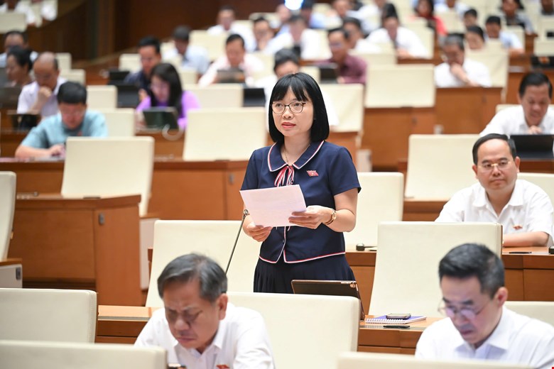 Miễn học phí là