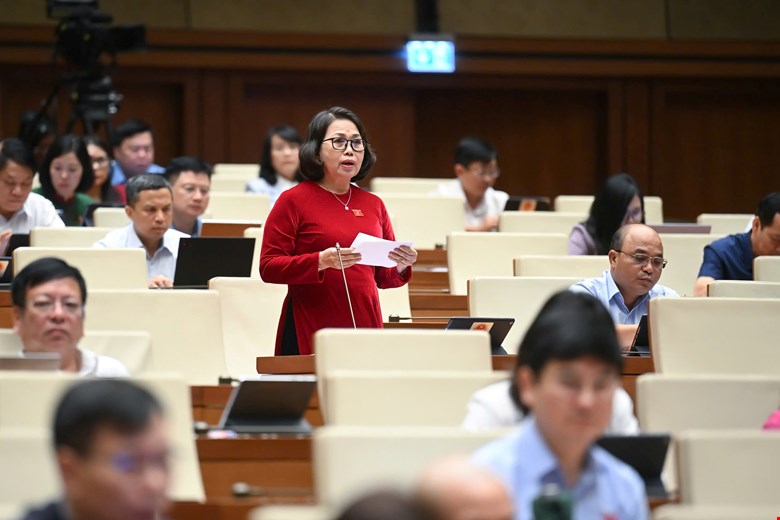 Miễn học phí là