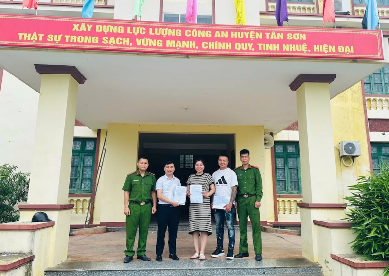 ការផ្ទៀងផ្ទាត់ទាន់ពេលវេលា និងការគាំទ្រសម្រាប់ប្រជាជនទទួលបានមកវិញជិត 500 លានដុងដោយសារតែការផ្ទេរខុស -0