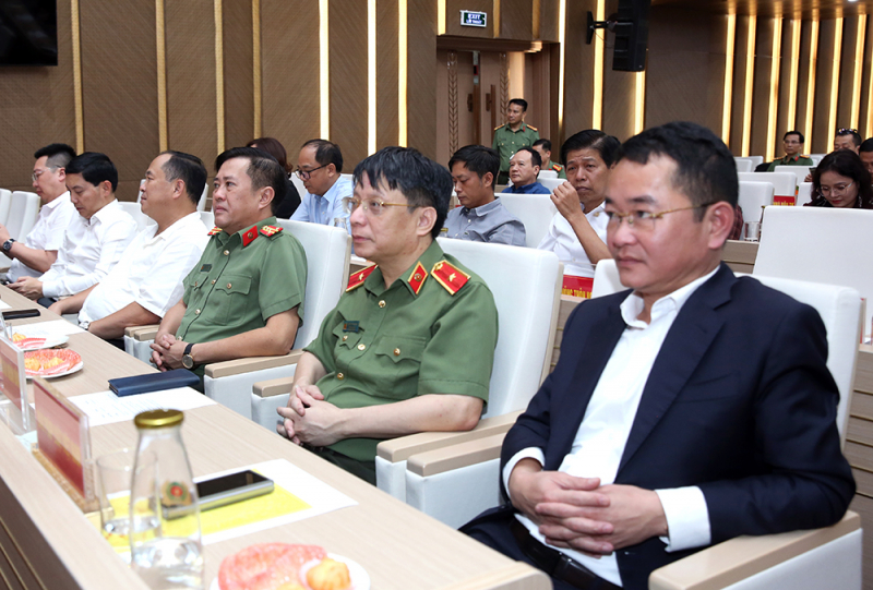 Vững vàng trận tuyến thông tin, chung sức bảo vệ an ninh Tổ quốc -1