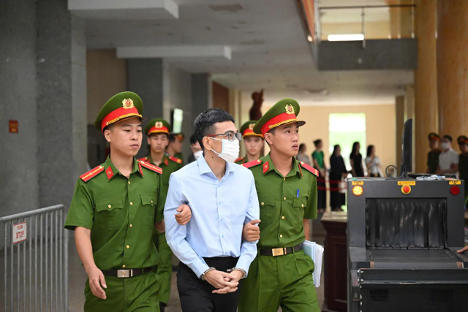 Sáng nay, cựu Chủ tịch FLC Trịnh Văn Quyết cùng 49 bị cáo hầu tòa phúc thẩm -0