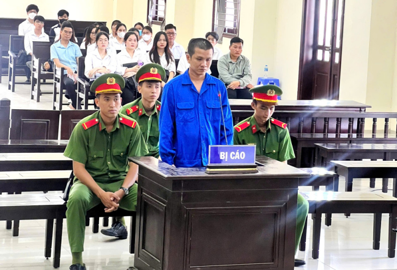 Bị vây đánh trong lúc ngủ, đâm 2 người tử vong -0