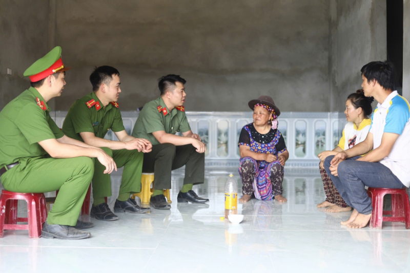 Công an tỉnh Lào Cai ngăn chặn tà đạo, giữ vững bình yên vùng cao -0