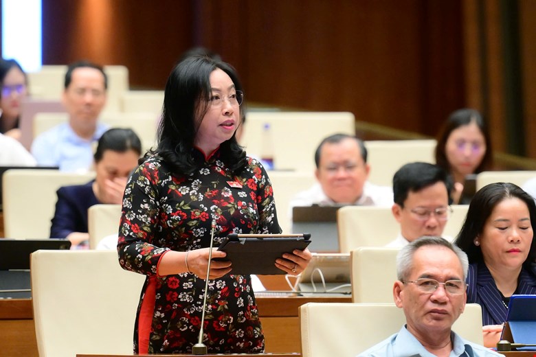 Đại biểu truy trách nhiệm vấn nạn thực phẩm, thuốc giả, Bộ trưởng Bộ Y tế nói gì? -0
