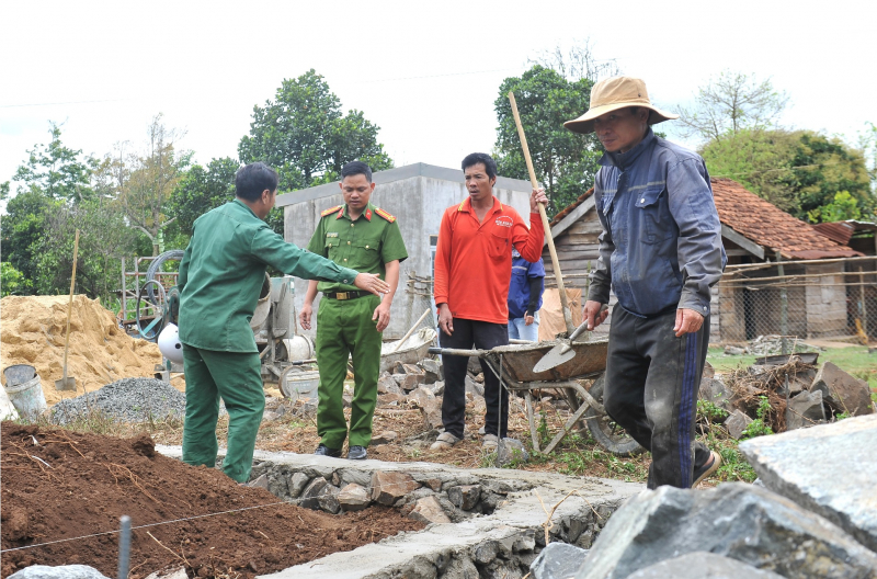 Công an Đắk Lắk khắc phục khó khăn để hoàn thành chương trình xoá nhà tạm -0