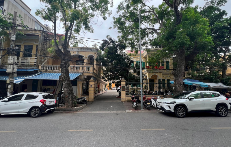 Nguyên Chủ tịch Công ty Quản lý và Kinh doanh nhà bị khởi tố do không thu tiền nhà -0