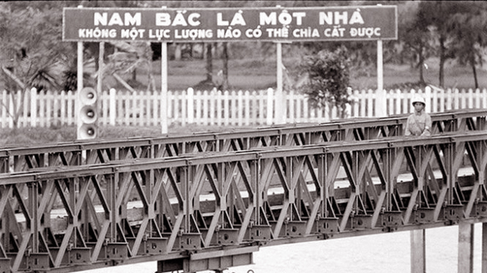 Trang 29: Một thời làm báo bằng loa ở bờ Bắc giới tuyến -0
