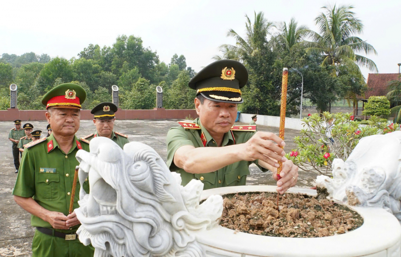 Cục Đào tạo - Bộ Công an tổ chức sinh hoạt chính trị tại Trung ương Cục miền Nam -0