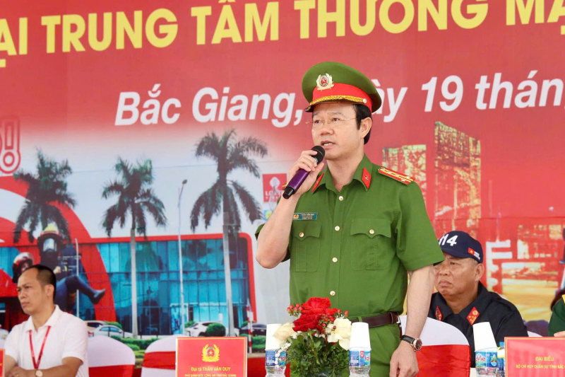 Bắc Giang Nâng Cao Năng Lực Ứng Phó Sự Cố Cháy Nổ 1 Đại tá Thân Văn Duy phát lệnh diễn tập