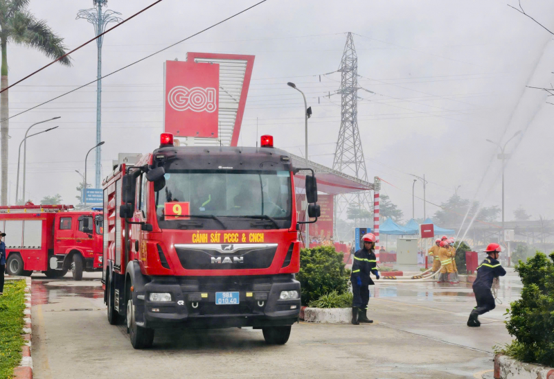 Bắc Giang Nâng Cao Năng Lực Ứng Phó Sự Cố Cháy Nổ 7 Tổng quan các phương tiện tham gia diễn tập