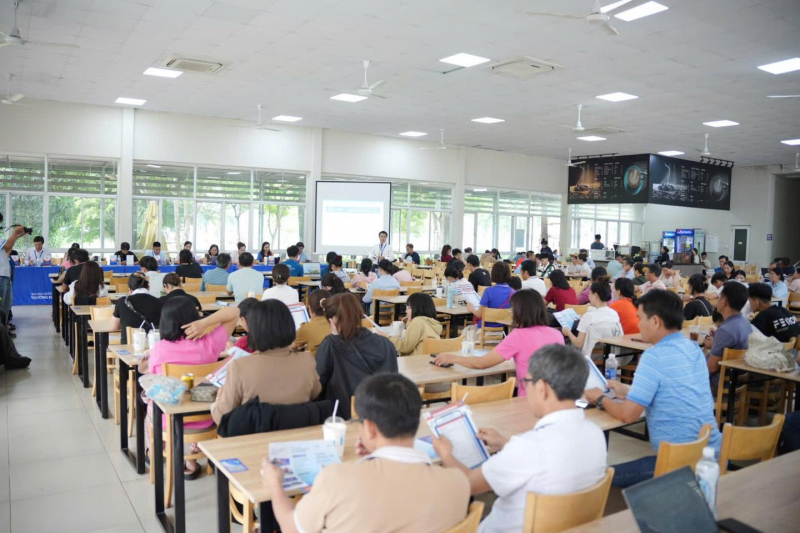 Tuyển sinh đại học 2025 tại TP Hồ Chí Minh: Nhiều thay đổi, phụ huynh và thí sinh cần lưu ý -0